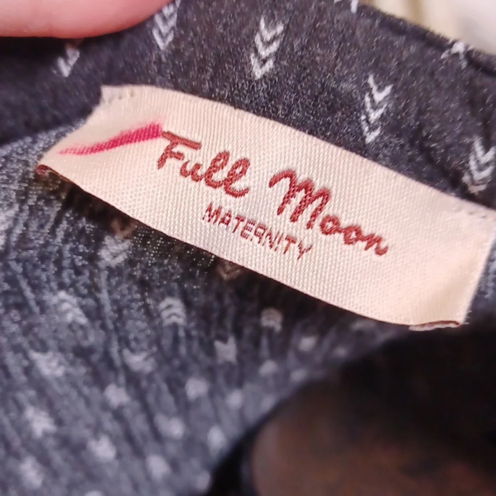 Full Moon black print Maternity top size M - Picture 3 of 4